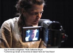 La femme qui tenait un homme en laisse :: Christine Chalard-M&uuml;hlemann